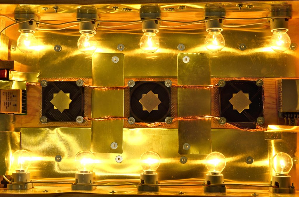 electro-incandescent lightbox