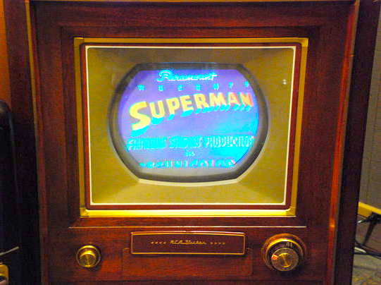 The trichromatic sequential field screen